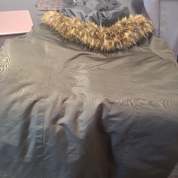 Ricki's mid-length winter jacket - Picture 3 of 3